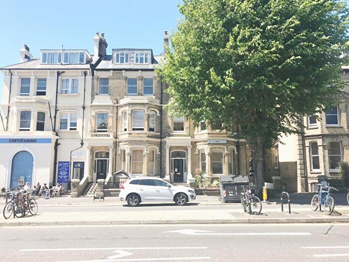 Studio To Rent In The Drive, Hove, East Sussex, BN3
