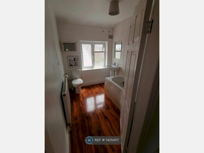 2 Bedroom End Of Terrace House To Rent In Dudleston Road, Ellesmere Port, CH66