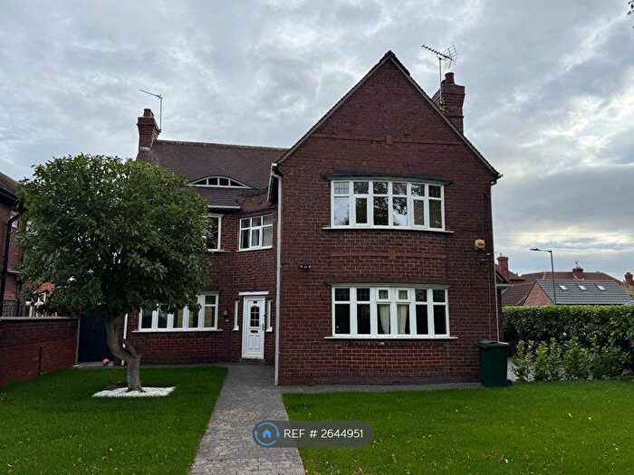 4 Bedroom Detached House To Rent In Town Moor Avenue, Doncaster, DN2