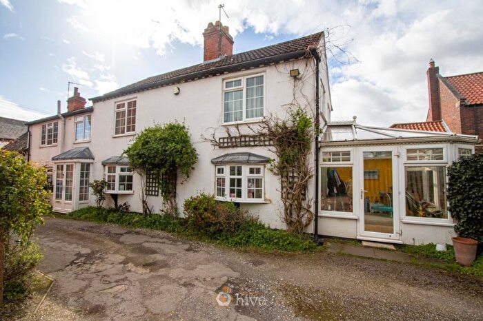4 Bedroom Semi-Detached House For Sale In High Street, Hatfield, Doncaster, DN7