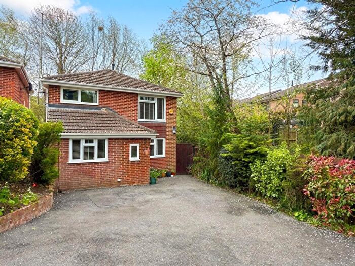 3 Bedroom Detached House For Sale In Belmont Close, Dibden Purlieu, SO45