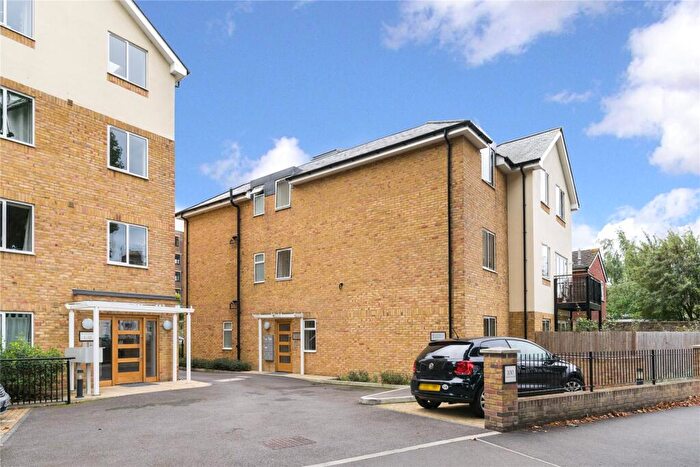 2 Bedroom Flat To Rent In Maple Road, Surbiton, KT6