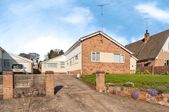 3 Bedroom Bungalow For Sale In Halkyn Road, Flint, Flintshire, CH6