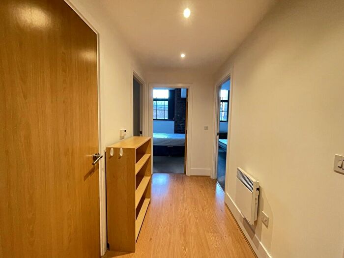 2 Bedroom Apartment To Rent In Macintosh Mill, Cambridge Street, M1