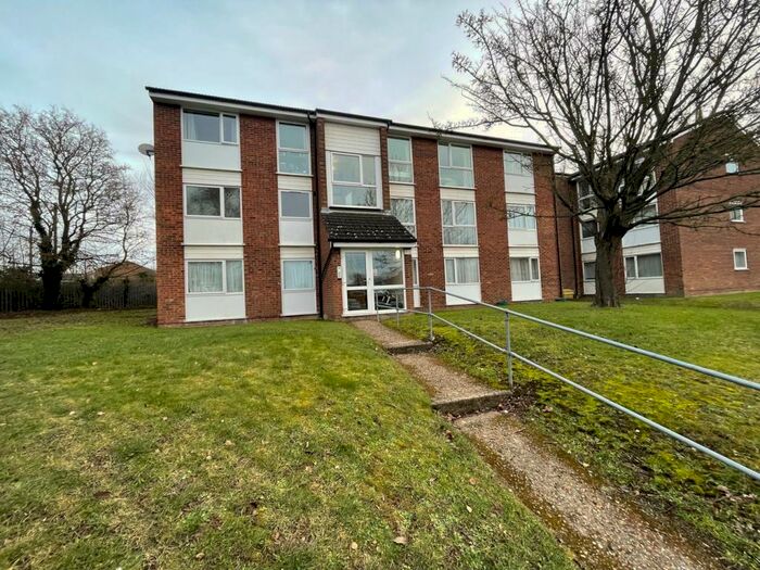 2 Bedroom Apartment To Rent In Scott Close, Royston, SG8