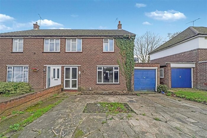 3 Bedroom Semi Detached House For Sale In Lodge Close, Uxbridge, UB8