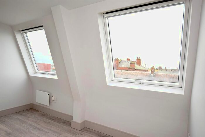 2 Bedroom Flat To Rent In Scotland Road, Warrington, WA1