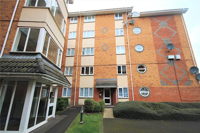 2 Bedroom Apartment To Rent In Winslet Place, Oxford Road, Reading, Berkshire, RG30