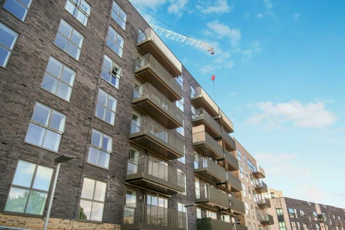 Garage / Parking To Rent In Dawson Building, Prospect Row, London, E15