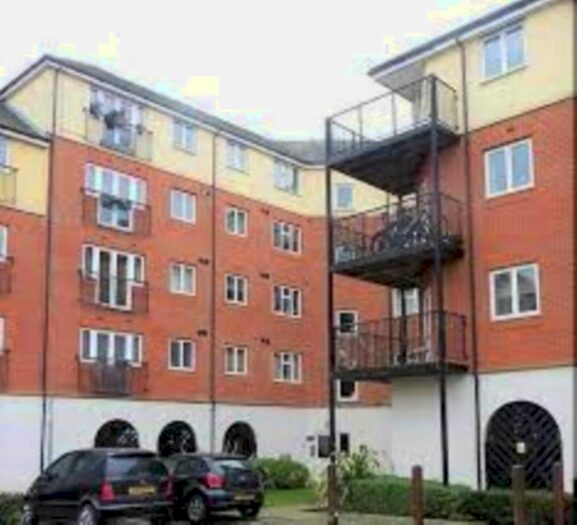 1 Bedroom Flat To Rent In Long Acre, Pettacre Close, West Thamesmead, SE28