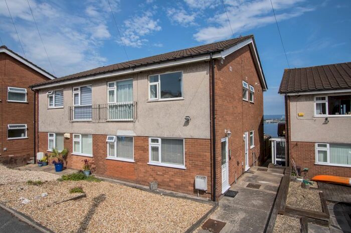 2 Bedroom Flat To Rent In Vista Court, Northcliffe Drive, Penarth, CF64