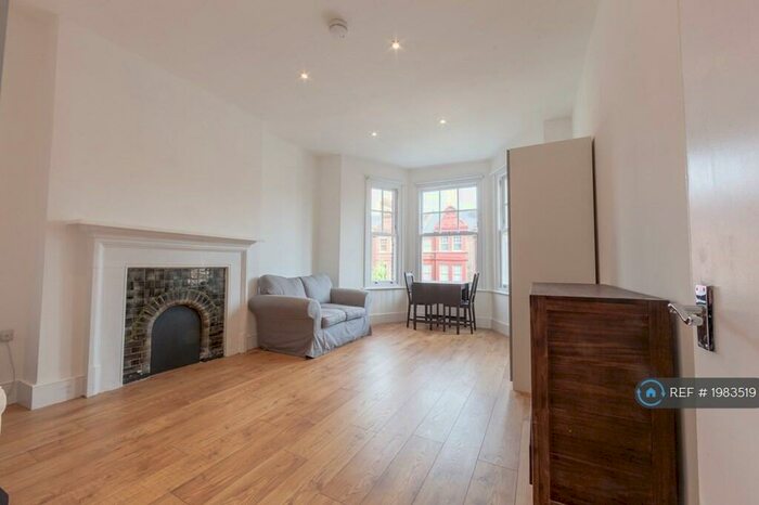 Studio To Rent In First Front Goldhurst Terrace, London, NW6