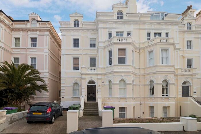 2 Bedroom Flat To Rent In Augusta Gardens, Folkestone, CT20