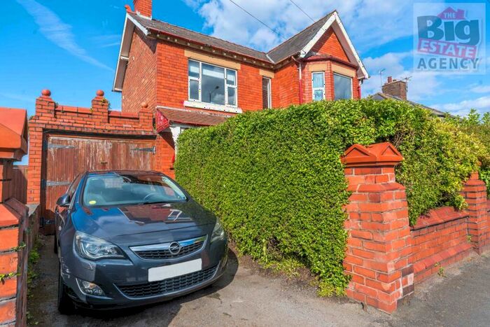 3 Bedroom Detached House To Rent In Chester Road, Flint, CH6