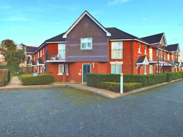 2 Bedroom Apartment To Rent In The Courtyard, Marlow, SL7