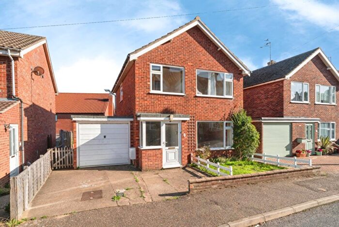 3 Bedroom Detached House For Sale In Salisbury Road, Cromer, Norfolk, NR27