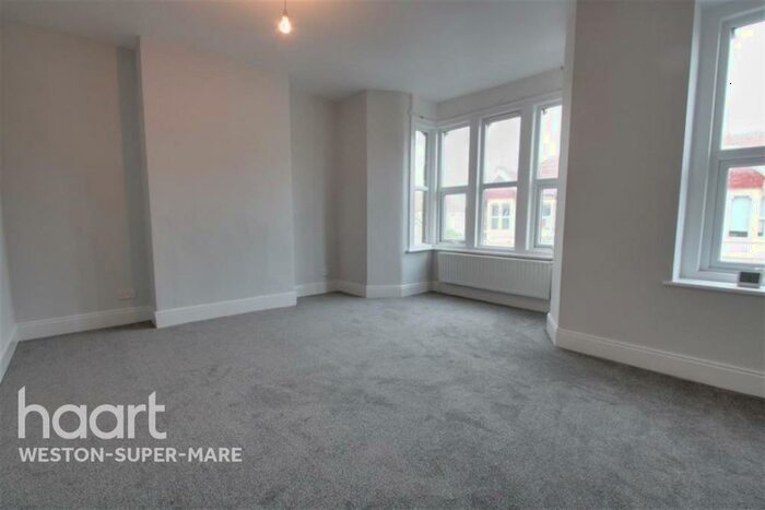 4 Bedroom Terraced House To Rent In Amberey Road, BS23