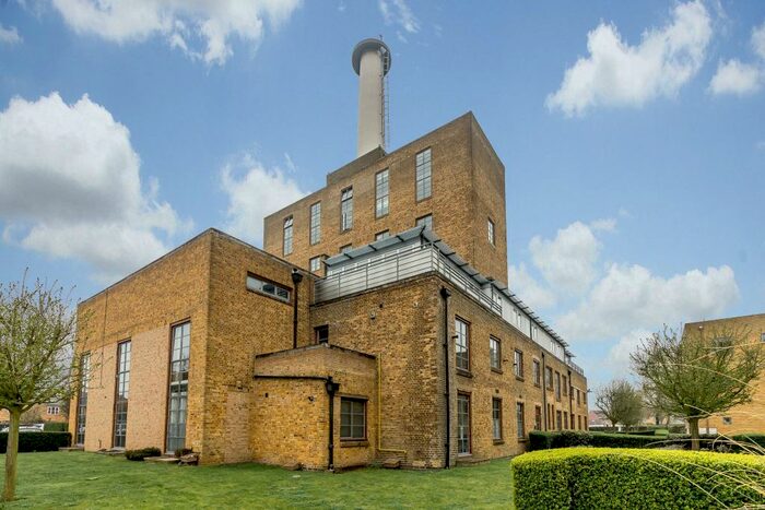 2 Bedroom Apartment To Rent In Rochford Lofts, Pollards Close, SS4