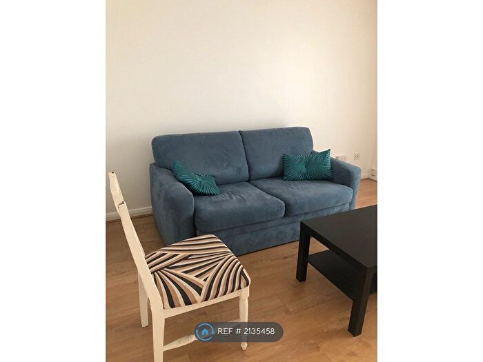 1 Bedroom Flat To Rent In Brookes Court, London, EC1N