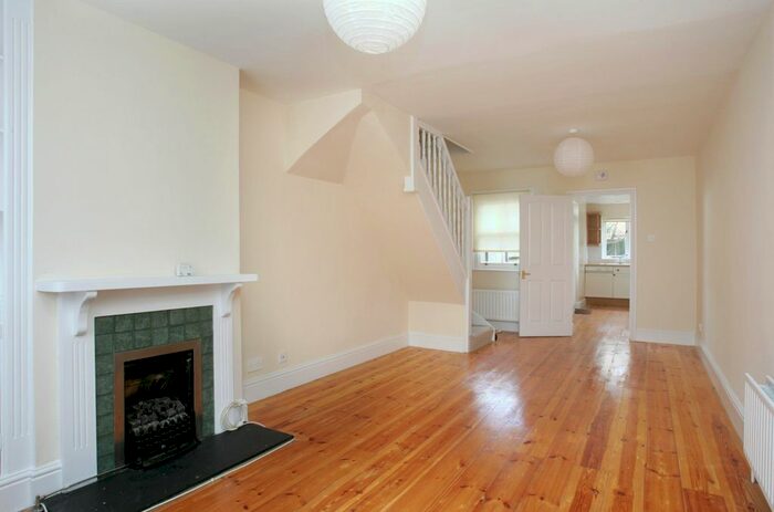 2 Bedroom Detached House To Rent In Stanley Road, East Sheen, London, SW14