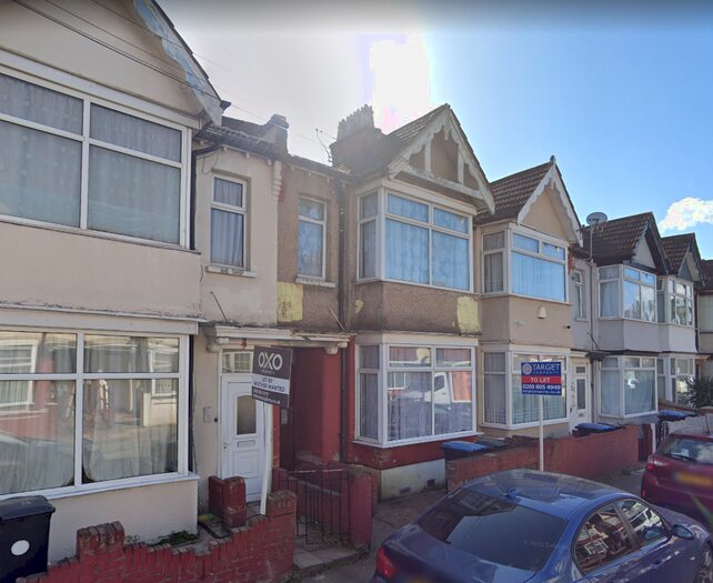 1 Bedroom Flat To Rent In Winchester Road, London, N9