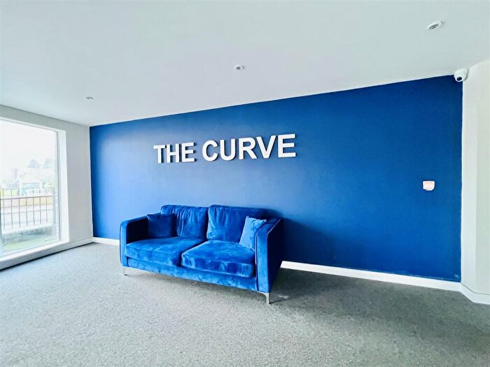 2 Bedroom Apartment To Rent In The Curve, Nottingham, NG7