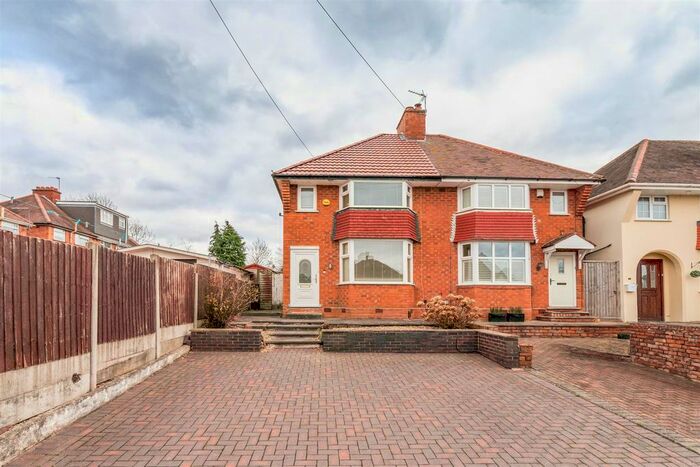 2 Bedroom Semi Detached House For Sale In Wentworth Road, Solihull, B92