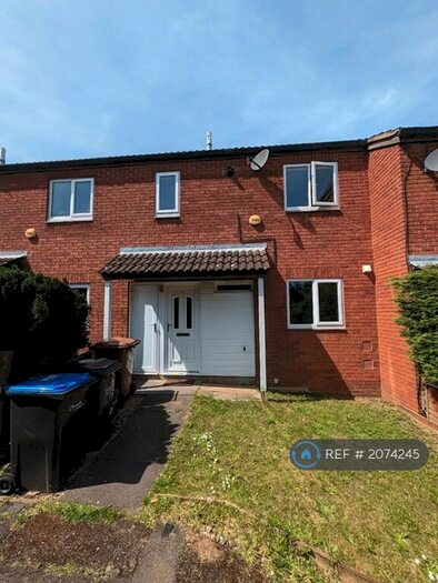 3 Bedroom Terraced House To Rent In Marnock Square, Northampton, NN4