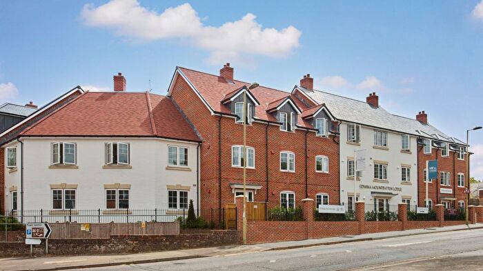1 Bedroom Flat For Sale In Broadwater Road, Romsey, Hampshire, SO51