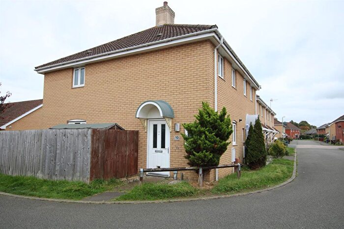 2 Bedroom Semi Detached House For Sale In Frampton Close, Newmarket, CB8