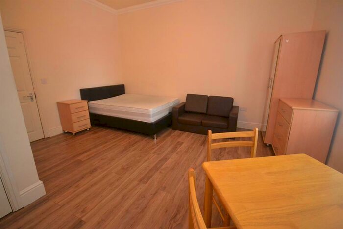 Studio To Rent In London Road, Reading, RG1