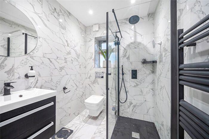 2 Bedroom Flat For Sale In Criterion Mews, London, SE24