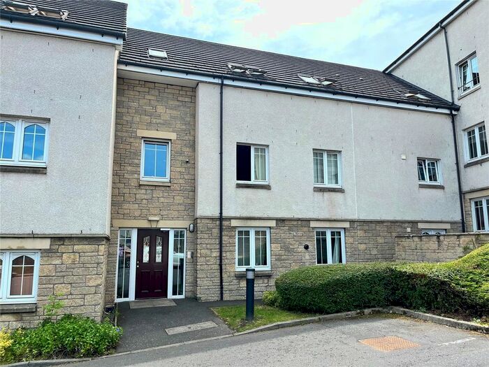 3 Bedroom Flat To Rent In Croft An Righ, Inverkeithing, KY11