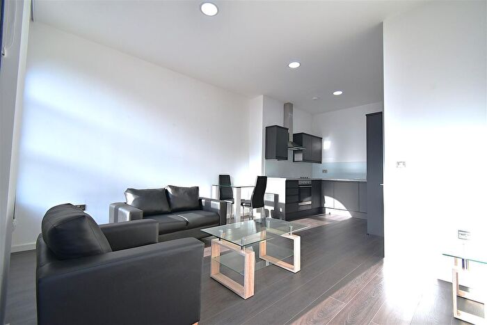 1 Bedroom Flat To Rent In Forest Road, Feltham, TW13