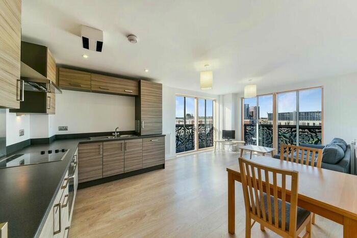 2 Bedroom Flat To Rent In Pitfield Street, London, N1