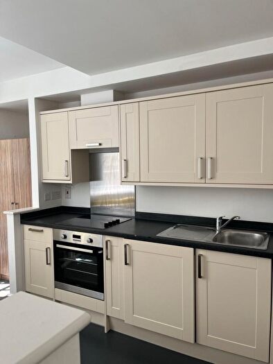 Studio To Rent In Berkeley Square, Bristol, BS8 - Photo 3