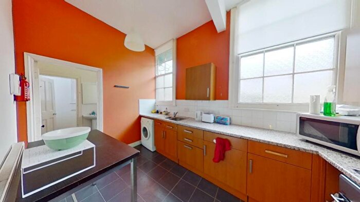3 Bedroom Terraced House To Rent In Flat The Forest, Forest Grove, Mount Hooton Road, Nottingham, NG7