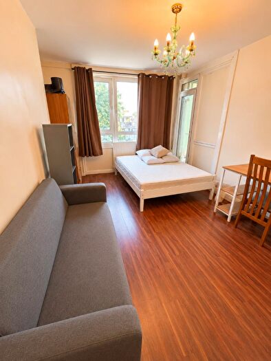 3 Bedroom Flat To Rent In Moody Street, London, E1