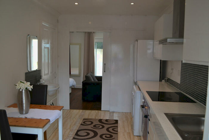 Studio To Rent In Bransgrove Road, HA8