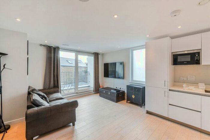 1 Bedroom Flat To Rent In Haydon Park Road, London, SW19