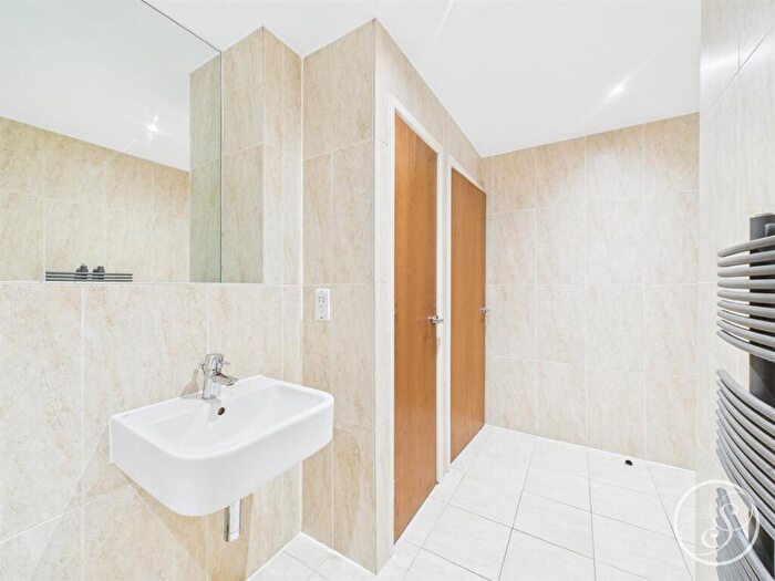 1 Bedroom Flat For Sale In Neptune Street, Leeds, LS9