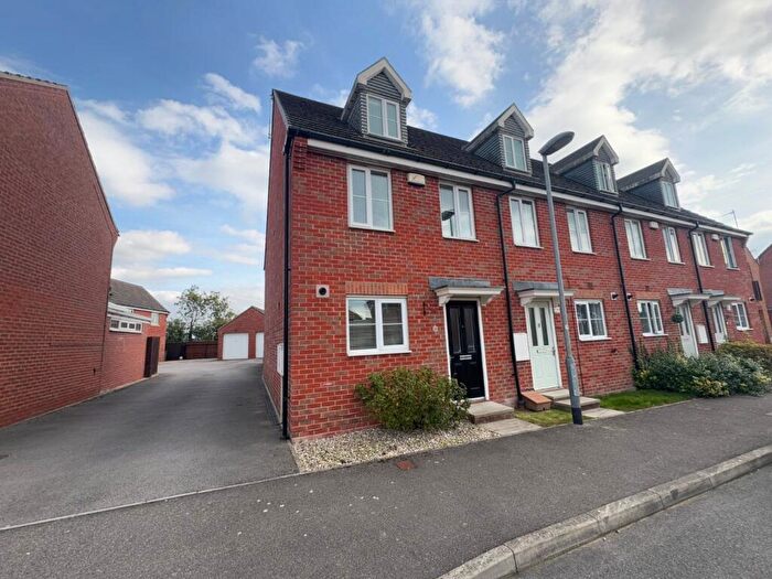 3 Bedroom End Of Terrace House To Rent In Kingscroft Drive, Welton, Brough, East Riding Of Yorkshi, HU15