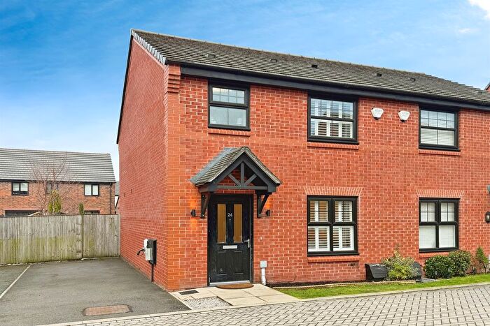 3 Bedroom Semi-Detached House For Sale In Hawthorn Avenue, Hazel Grove, SK7