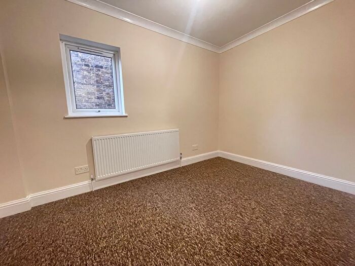 1 Bedroom Flat To Rent In Horns Road, Ilford, IG2