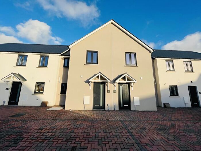 2 Bedroom House To Rent In Johnston, SA62