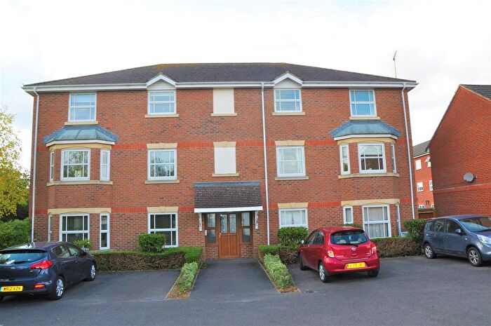 2 Bedroom Flat To Rent In Topaz Drive, Andover, SP10