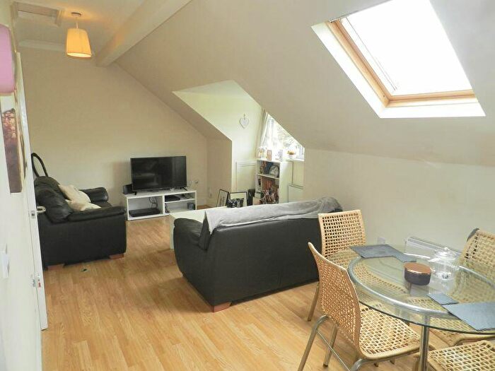 1 Bedroom Flat To Rent In Otley Road, Leeds, LS16