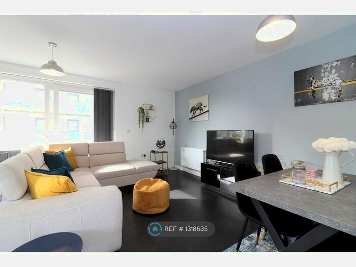 2 Bedroom Flat To Rent In Cunard Square, Chelmsford CM1