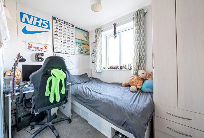 3 Bedroom End Of Terrace House For Sale In Charlton Mead Drive, Bristol, Somerset, BS10