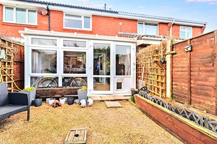 2 Bedroom Terraced House For Sale In Cul Se Sac Close To Lovely Walks In Clevedon, BS21